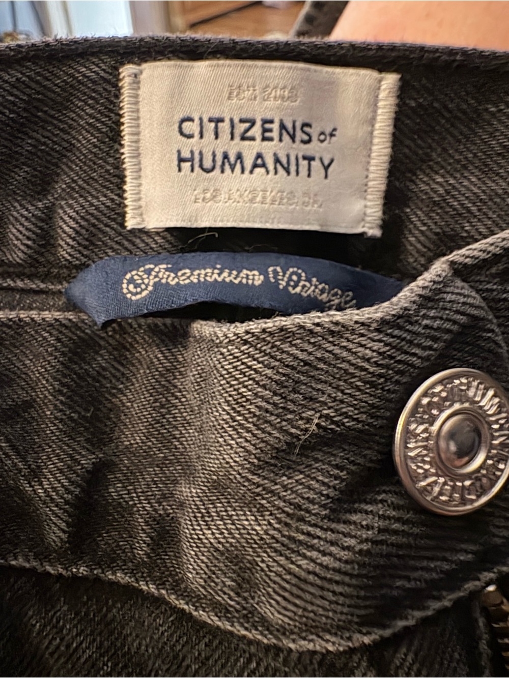 Citizens of Humanity - Lindz Low Rise Easy Straight in Vintage Black - Picture 12 of 12
